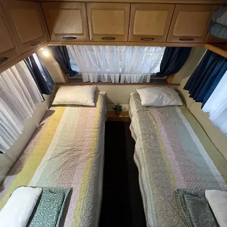 Campsite каравана Lotus- къмпинг гардения Lozenets